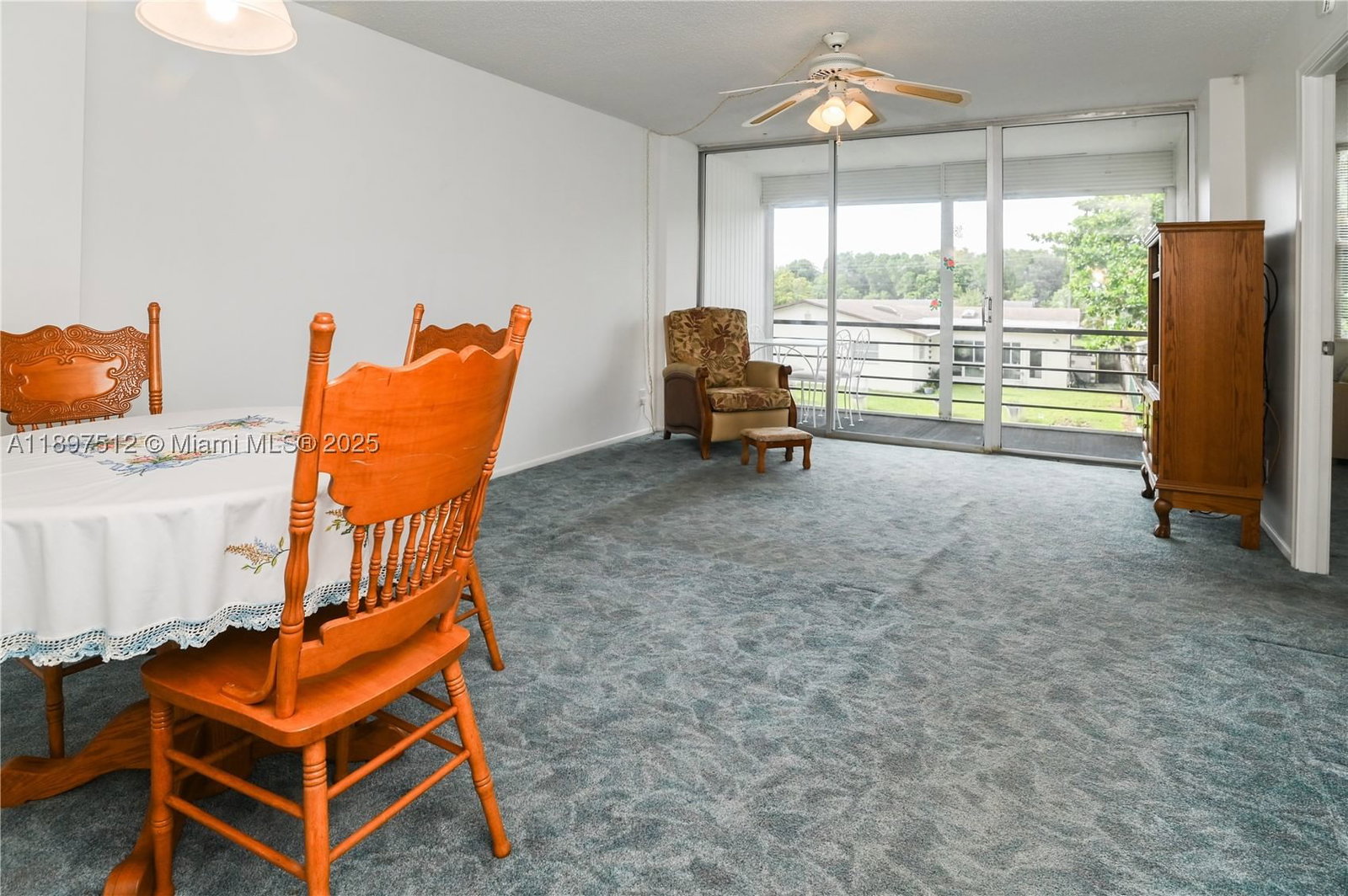 Real estate property located at 110 Royal Park Dr #2H, Broward, Royal Park Condo, Oakland Park, FL