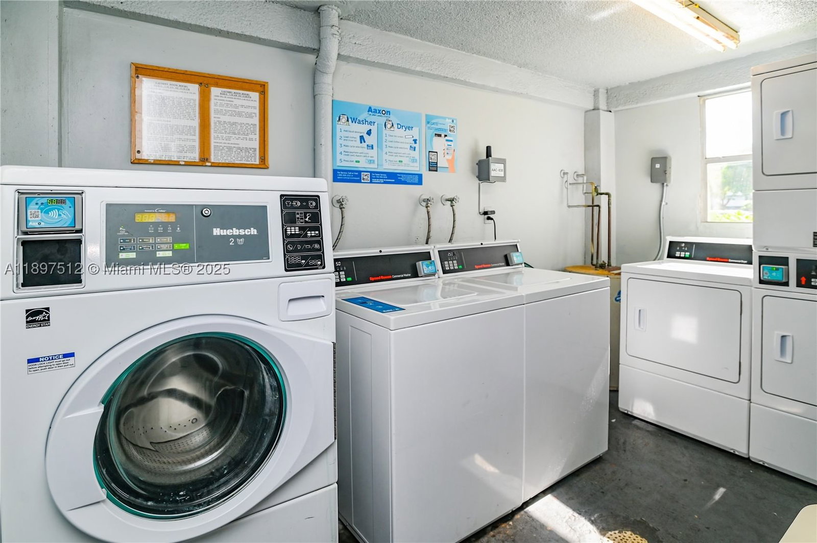 Real estate property located at 110 Royal Park Dr #2H, Broward, Royal Park Condo, Oakland Park, FL