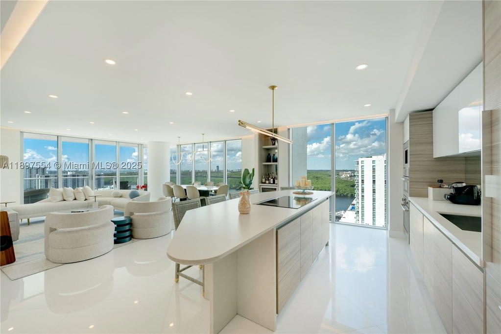 Real estate property located at 330 Sunny Isles Blvd #5-1902, Miami-dade, Parque Towers Condo, Sunny Isles Beach, FL
