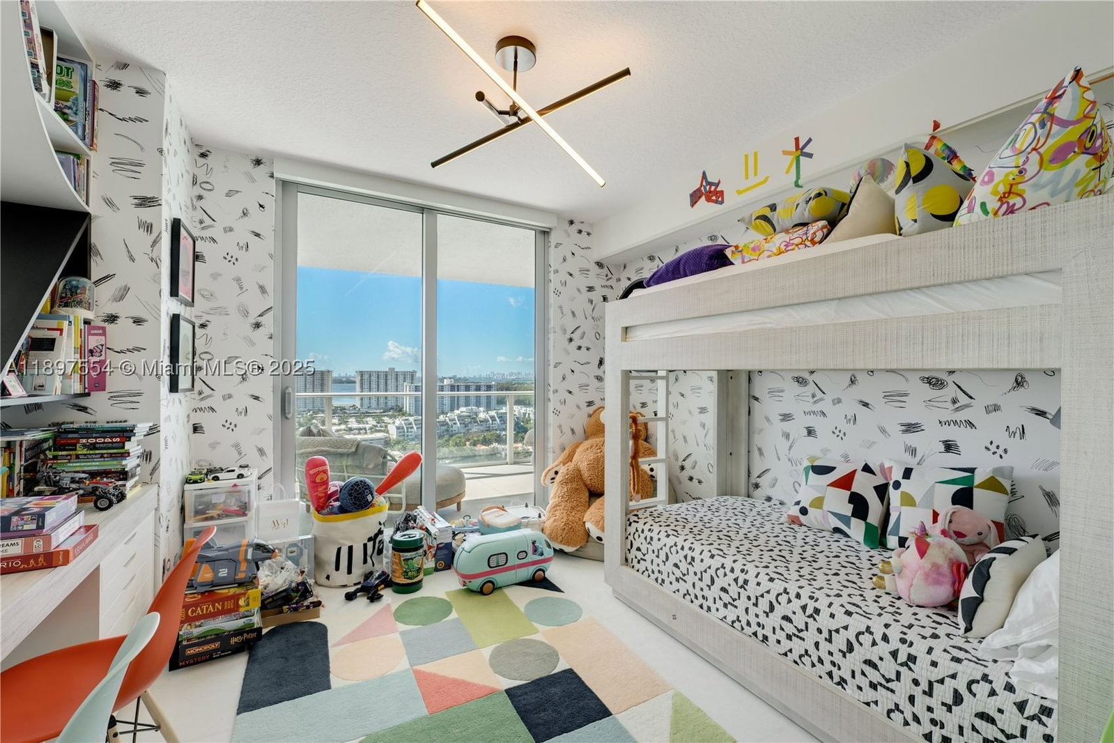 Real estate property located at 330 Sunny Isles Blvd #5-1902, Miami-dade, Parque Towers Condo, Sunny Isles Beach, FL