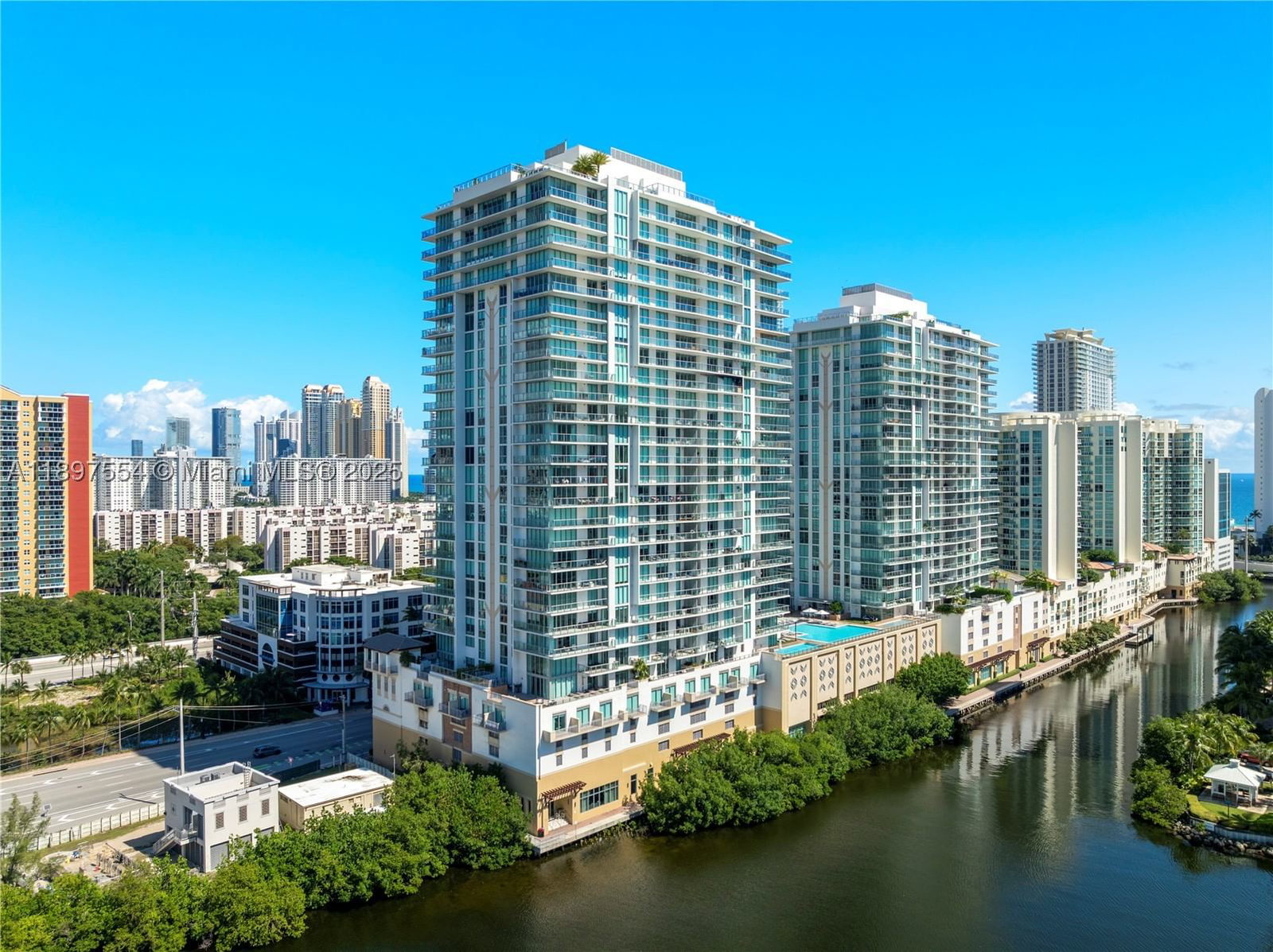 Real estate property located at 330 Sunny Isles Blvd #5-1902, Miami-dade, Parque Towers Condo, Sunny Isles Beach, FL