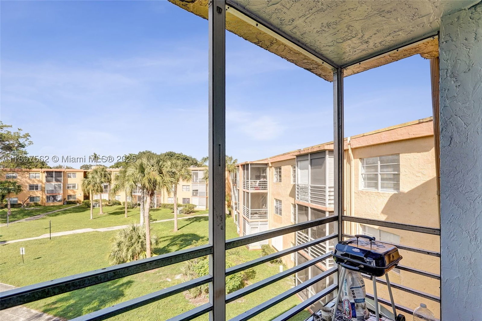 Real estate property located at 4314 9th Ave #3-3D, Broward, Heritage Circle Condo, Deerfield Beach, FL