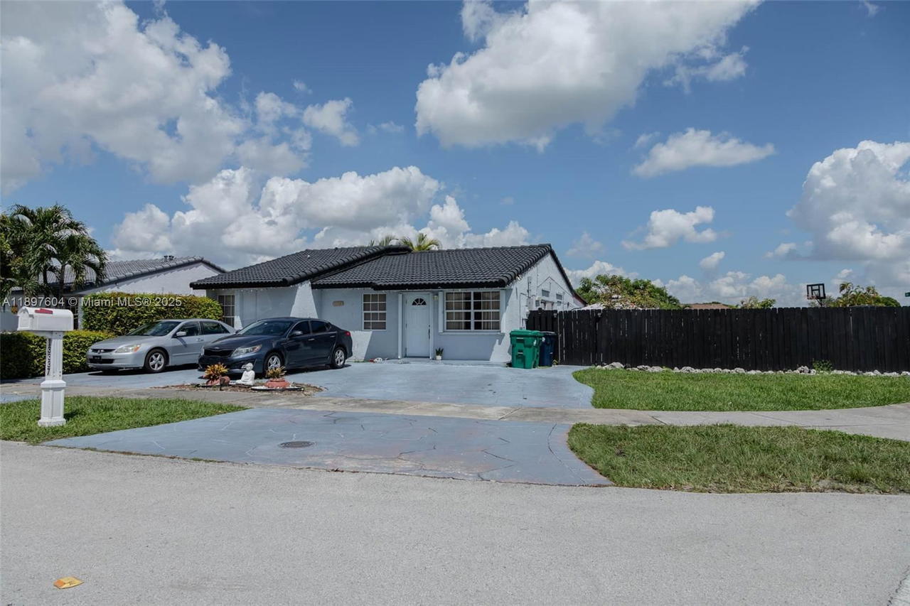 Real estate property located at 13337 3rd Ln, Miami-dade, Superior Homes Sec 3, Miami, FL