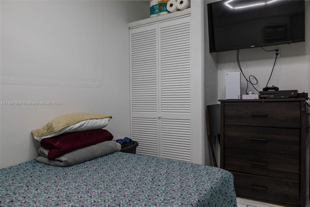 Real estate property located at 13337 3rd Ln, Miami-dade, Superior Homes Sec 3, Miami, FL