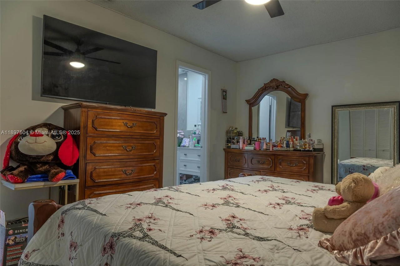 Real estate property located at 13337 3rd Ln, Miami-dade, Superior Homes Sec 3, Miami, FL