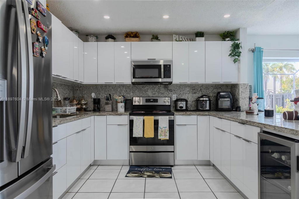 Real estate property located at 13337 3rd Ln, Miami-dade, Superior Homes Sec 3, Miami, FL