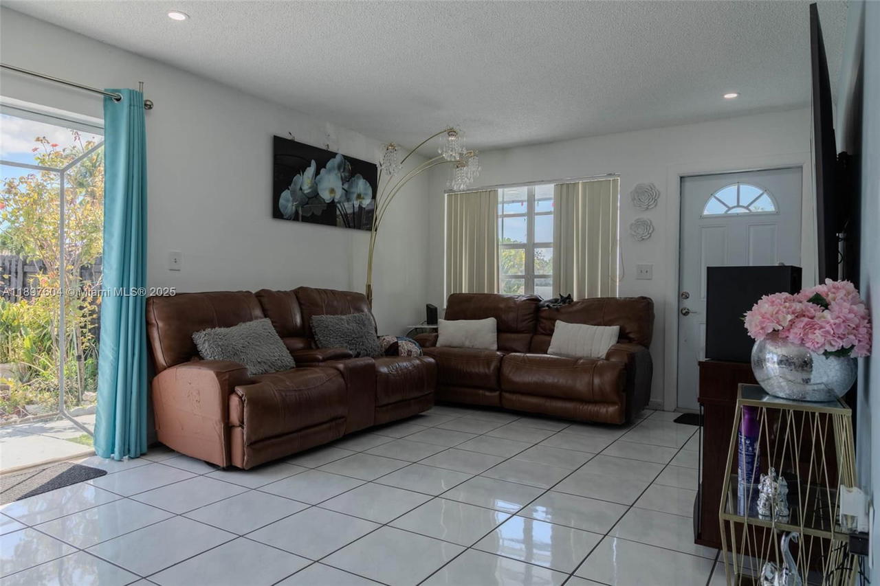 Real estate property located at 13337 3rd Ln, Miami-dade, Superior Homes Sec 3, Miami, FL