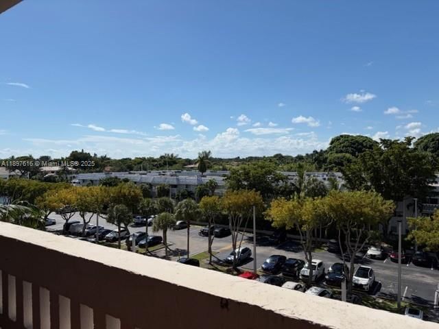 Real estate property located at 90 Edgewater Dr #505, Miami-dade, Gables Waterway Towers Co, Coral Gables, FL