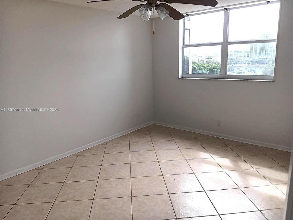 Real estate property located at 1830 Dixieanna St #503, Broward, Dixiana Condo, Hollywood, FL