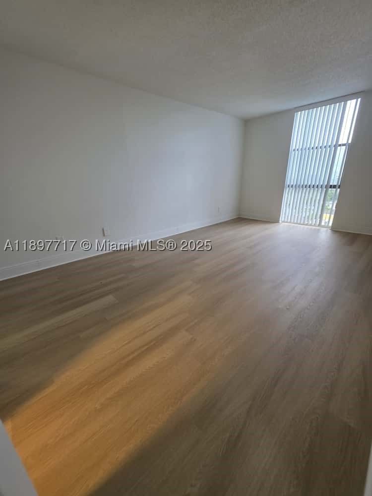 Real estate property located at 13499 Biscayne Blvd #811, Miami-dade, Sailboat Cay Condo, North Miami, FL