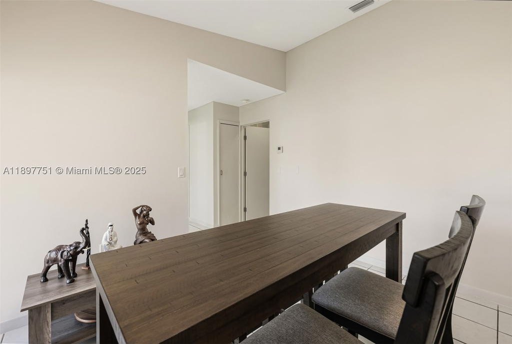 Real estate property located at 4216 138th Ct, Miami-dade, Bent Tree Sec 3, Miami, FL