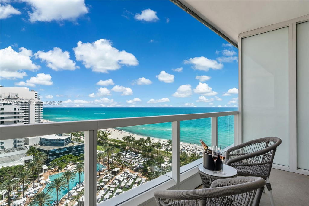 Real estate property located at 4391 Collins Ave #1403, Miami-dade, Fontainebleau Iii Ocean C, Miami Beach, FL