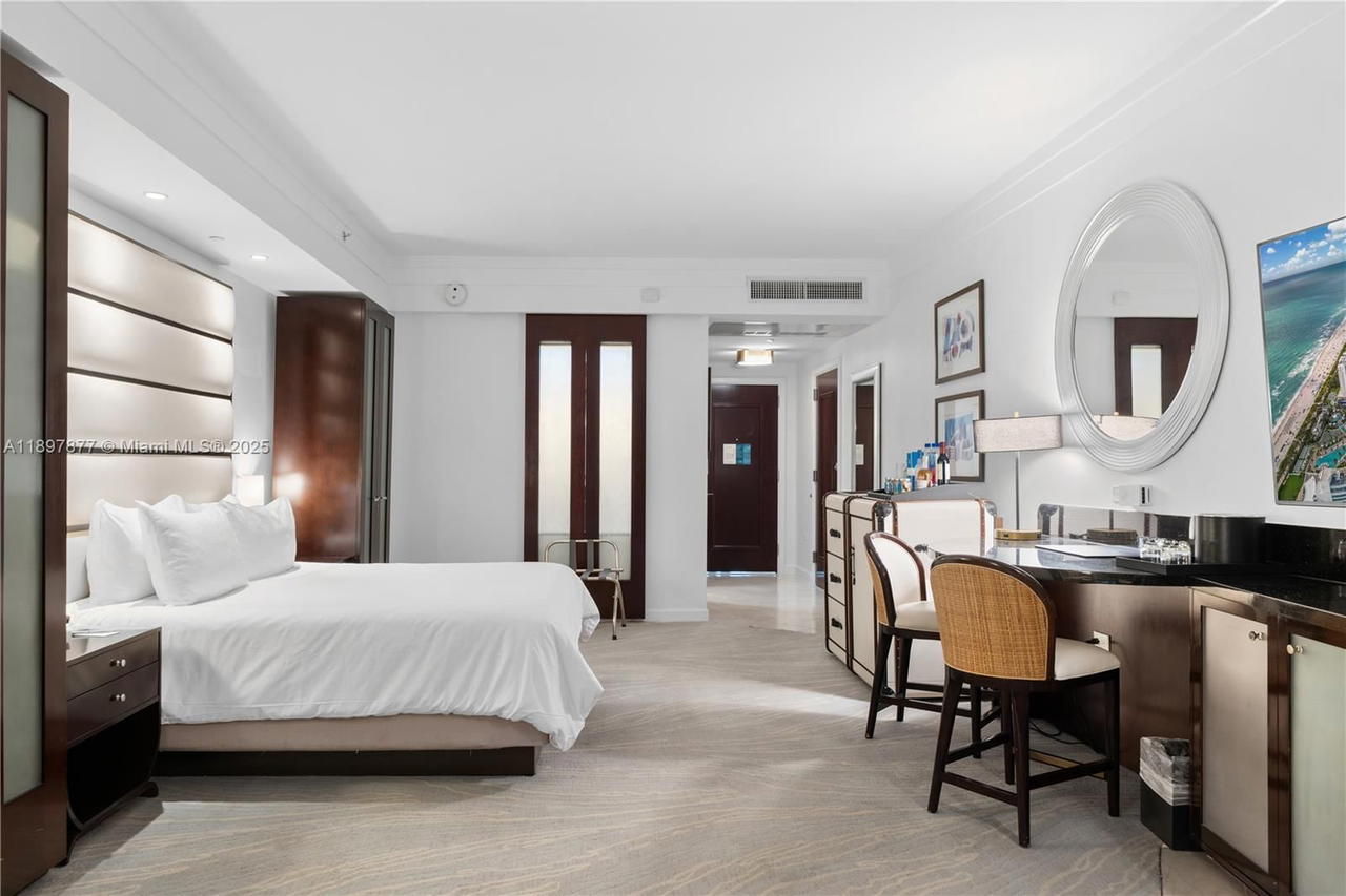 Real estate property located at 4391 Collins Ave #1403, Miami-dade, Fontainebleau Iii Ocean C, Miami Beach, FL