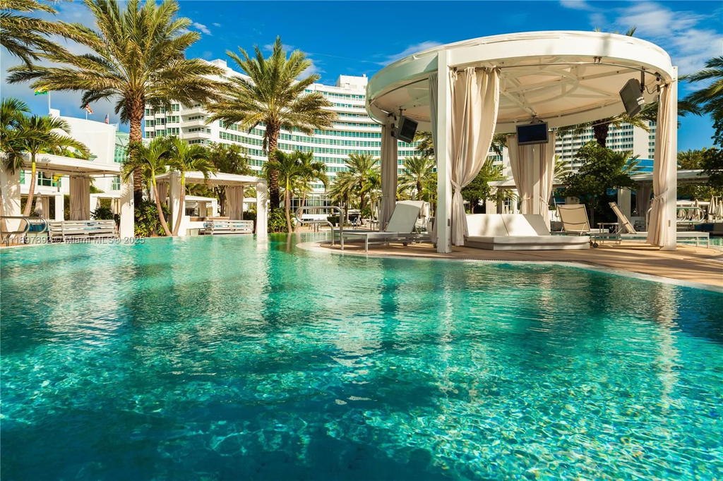 Real estate property located at 4391 Collins Ave #1619, Miami-dade, Fontainebleau Iii Ocean C, Miami Beach, FL