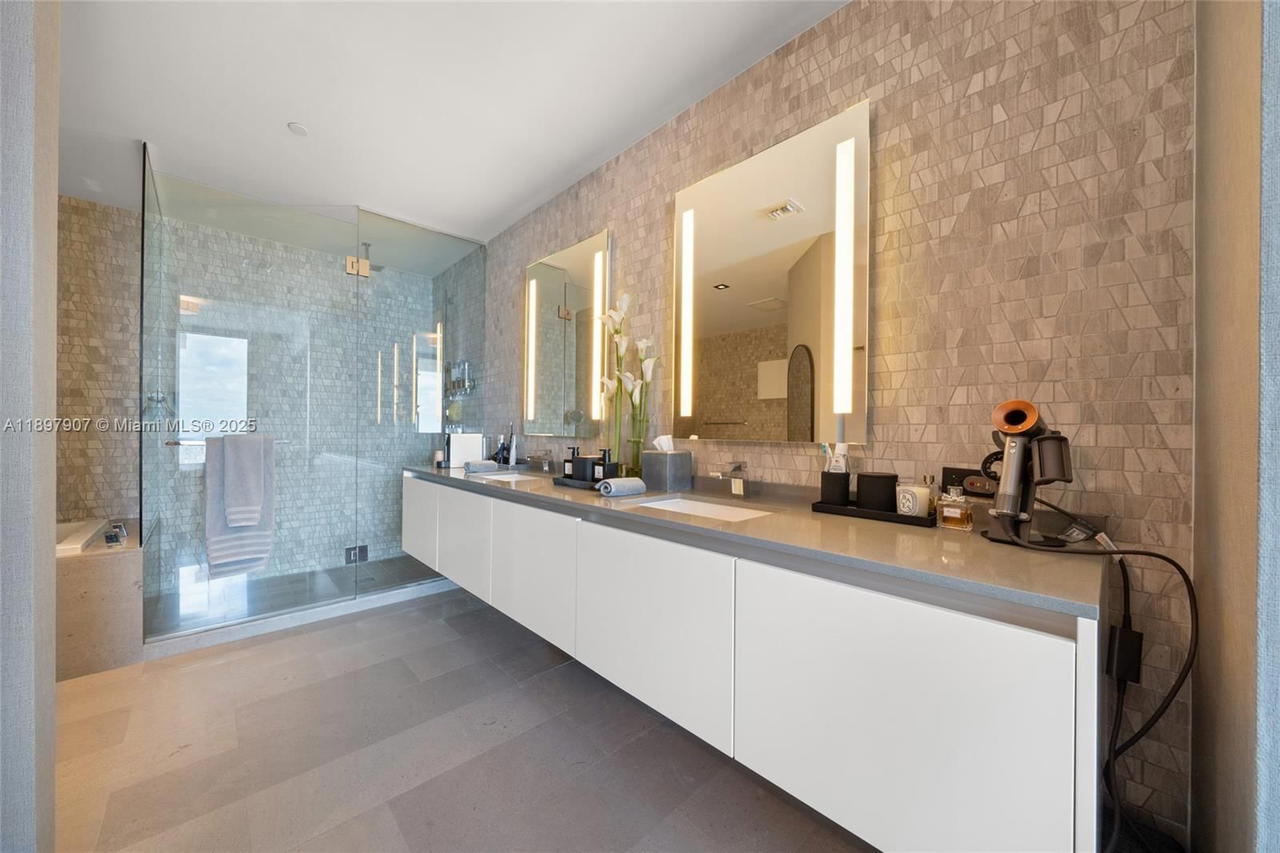 Real estate property located at 88 7th St #3910, Miami-dade, Rise Condo, Miami, FL
