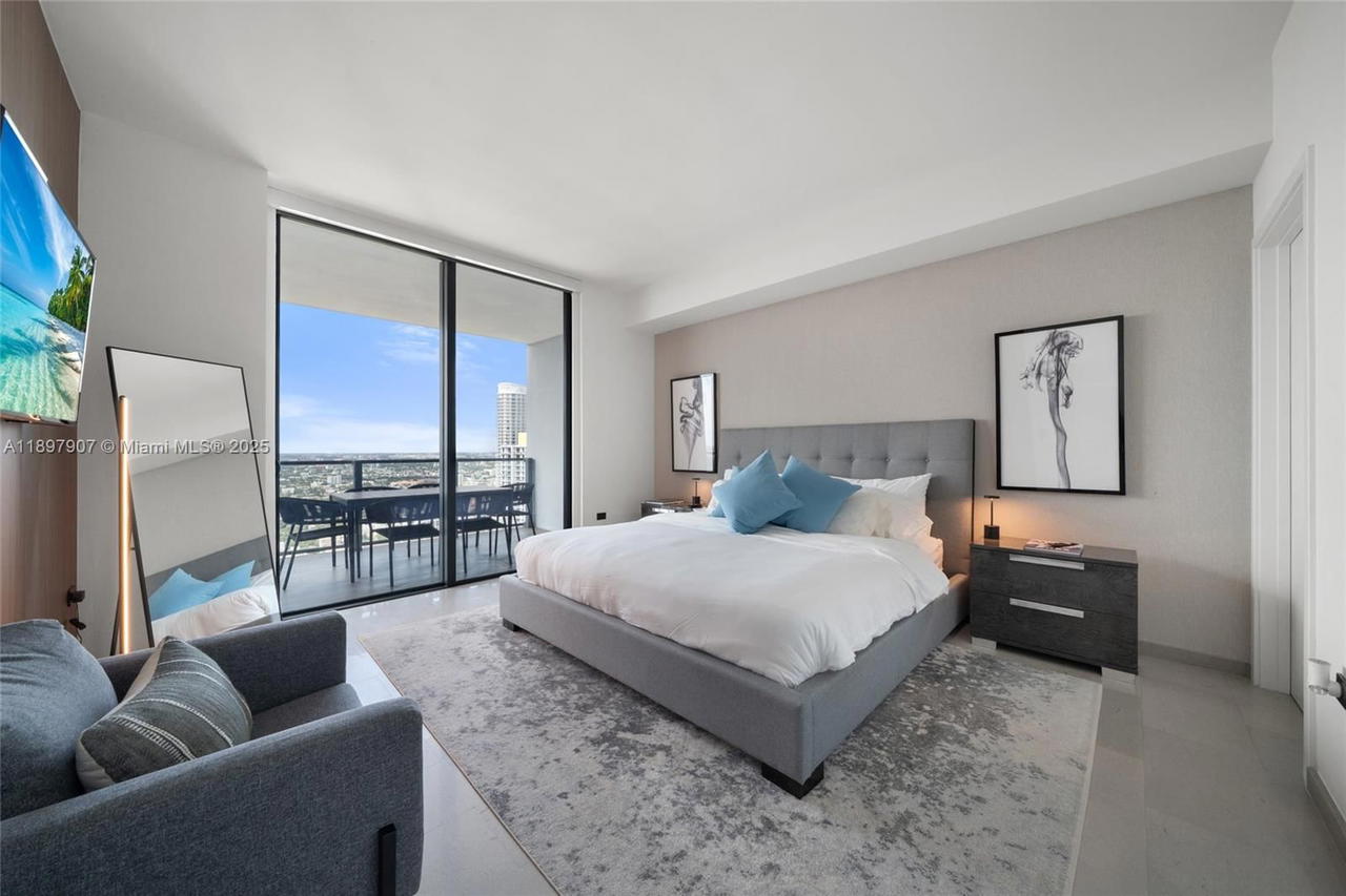 Real estate property located at 88 7th St #3910, Miami-dade, Rise Condo, Miami, FL