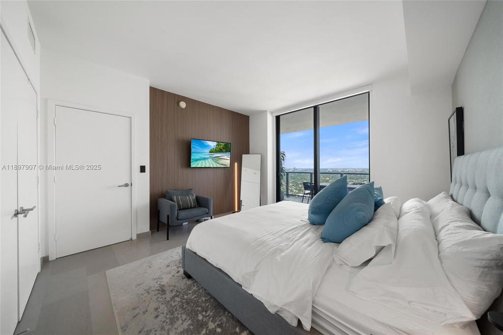 Real estate property located at 88 7th St #3910, Miami-dade, Rise Condo, Miami, FL
