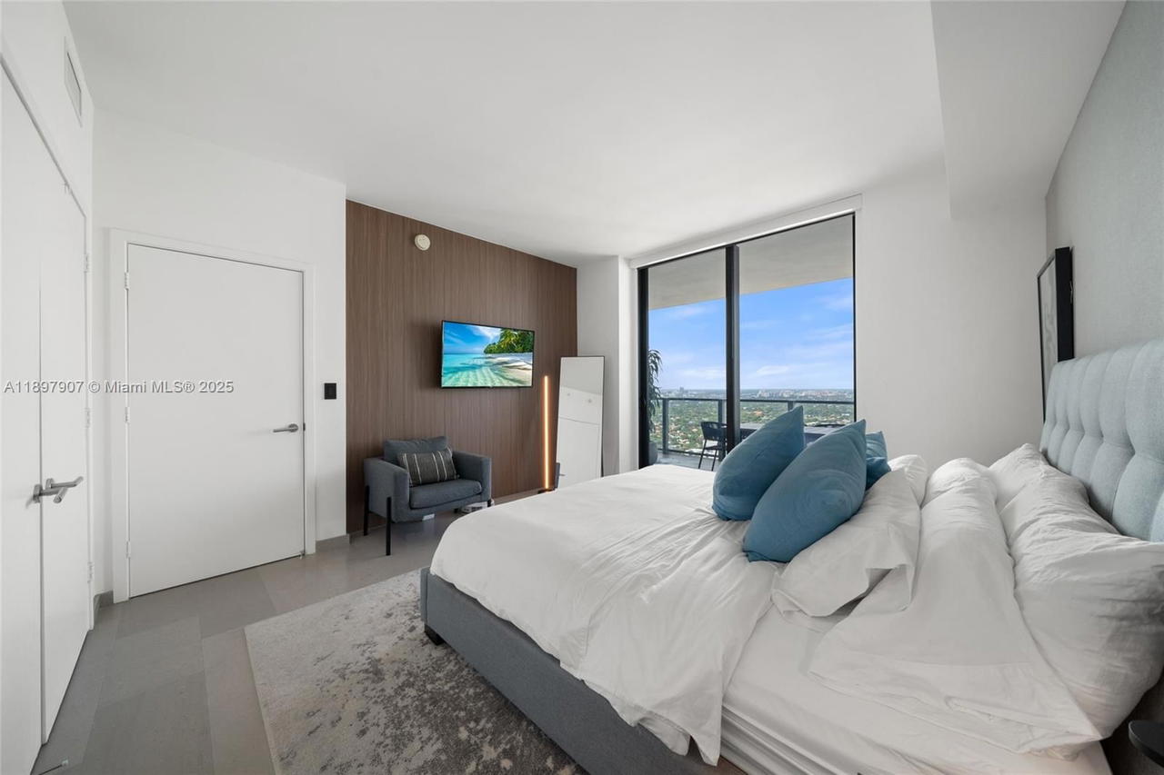 Real estate property located at 88 7th St #3910, Miami-dade, Rise Condo, Miami, FL