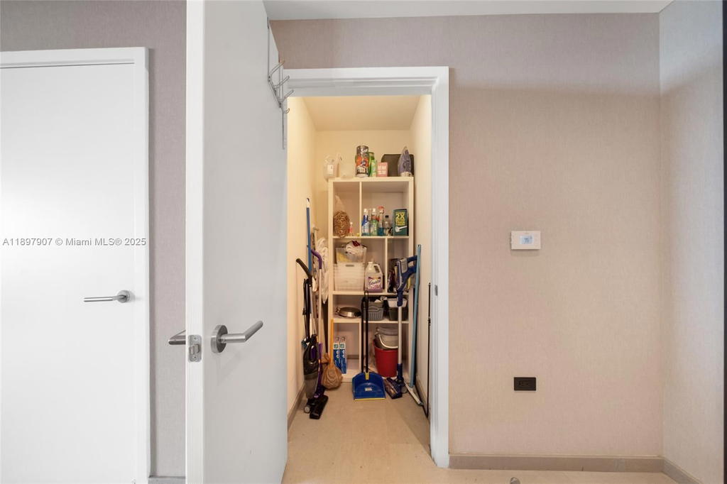 Real estate property located at 88 7th St #3910, Miami-dade, Rise Condo, Miami, FL