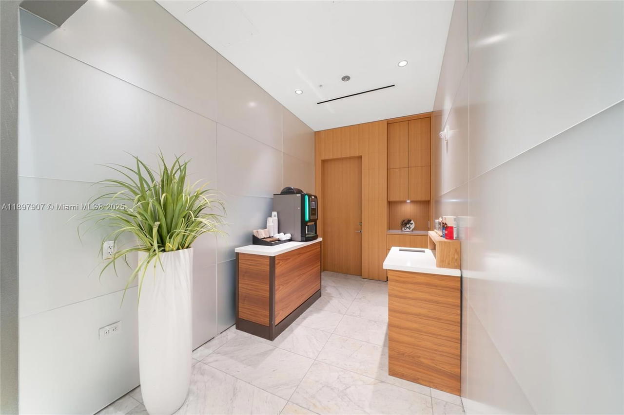 Real estate property located at 88 7th St #3910, Miami-dade, Rise Condo, Miami, FL