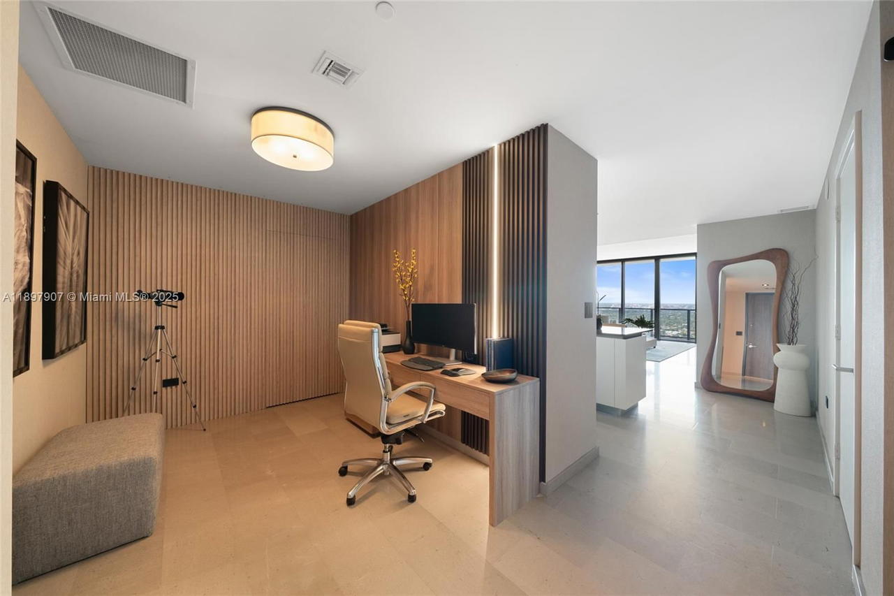 Real estate property located at 88 7th St #3910, Miami-dade, Rise Condo, Miami, FL