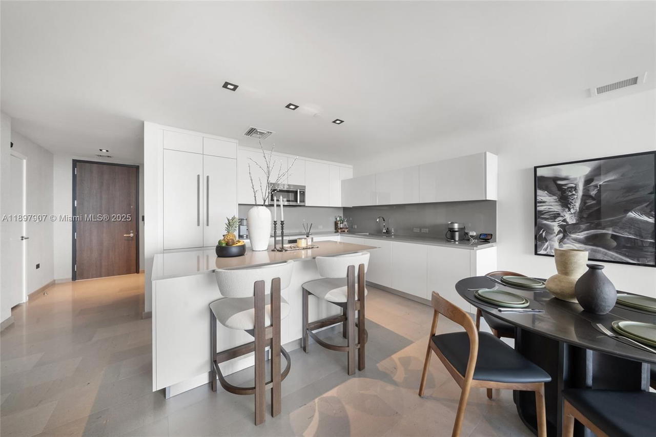 Real estate property located at 88 7th St #3910, Miami-dade, Rise Condo, Miami, FL