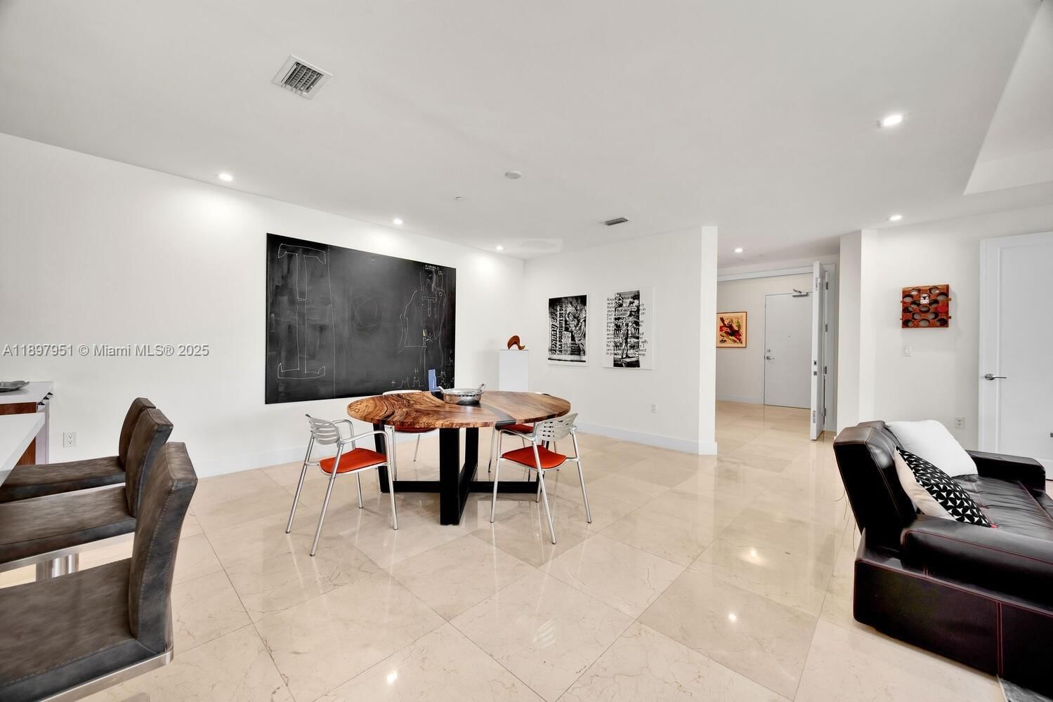 Real estate property located at 718 Valencia Ave #207, Miami-dade, Biltmore Parc Condo, Coral Gables, FL