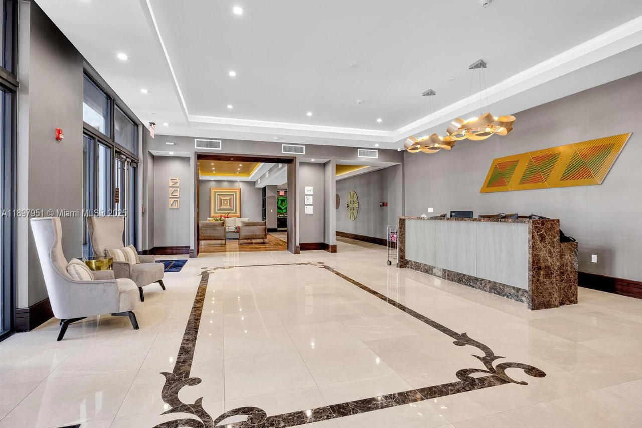 Real estate property located at 718 Valencia Ave #207, Miami-dade, Biltmore Parc Condo, Coral Gables, FL