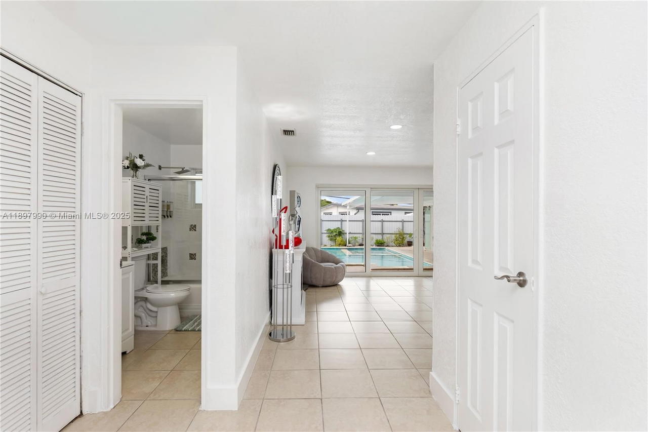 Real estate property located at 19602 37th Ct, Miami-dade, Carol City 2nd Addn, Miami Gardens, FL