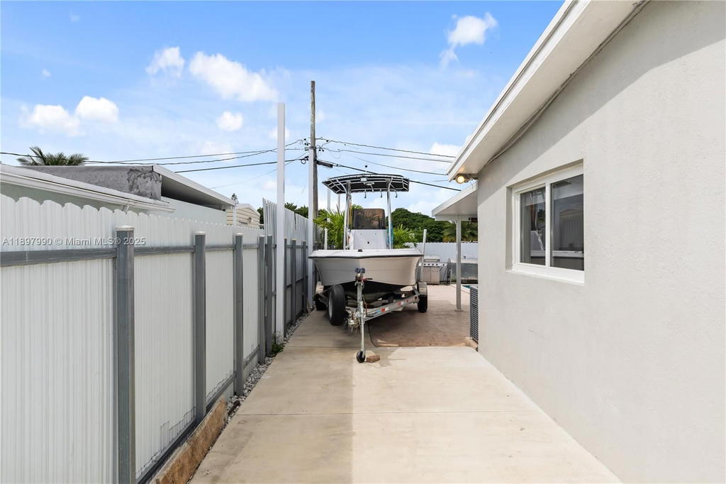 Real estate property located at 19602 37th Ct, Miami-dade, Carol City 2nd Addn, Miami Gardens, FL