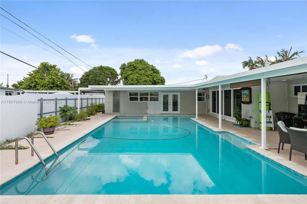 Real estate property located at 19602 37th Ct, Miami-dade, Carol City 2nd Addn, Miami Gardens, FL