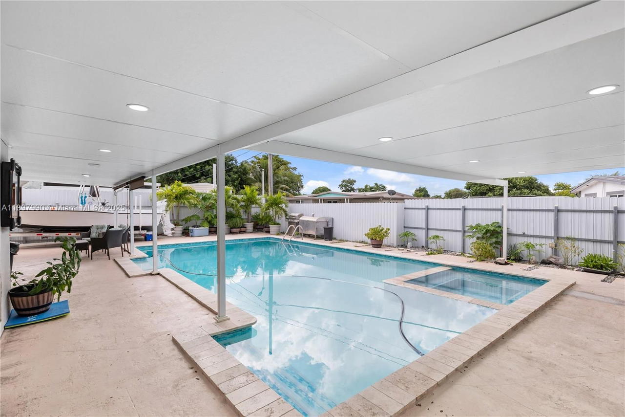 Real estate property located at 19602 37th Ct, Miami-dade, Carol City 2nd Addn, Miami Gardens, FL