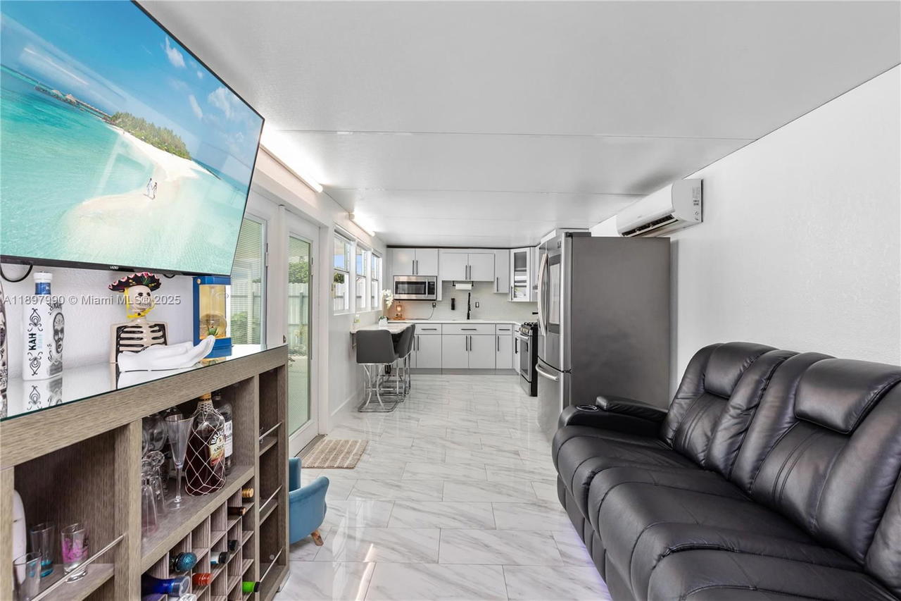 Real estate property located at 19602 37th Ct, Miami-dade, Carol City 2nd Addn, Miami Gardens, FL