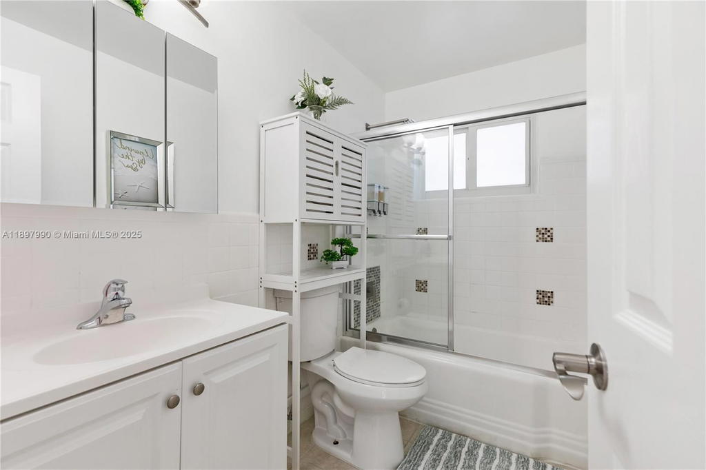 Real estate property located at 19602 37th Ct, Miami-dade, Carol City 2nd Addn, Miami Gardens, FL