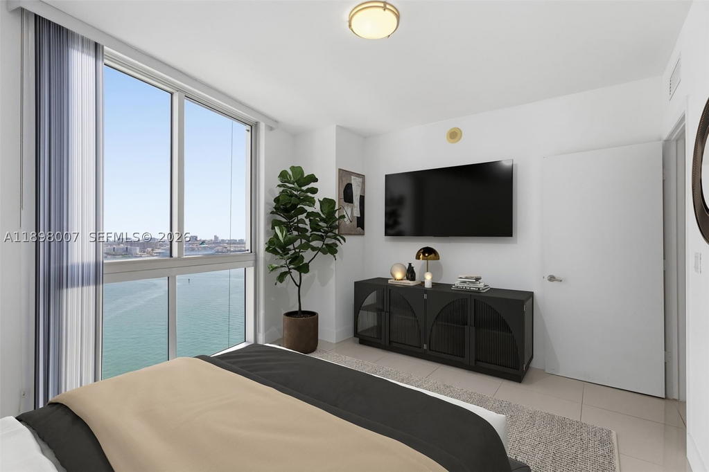 Real estate property located at 465 Brickell Ave #1602, Miami-dade, Iconbrickell Condo No 1, Miami, FL
