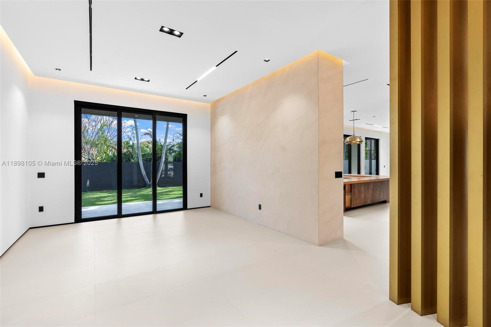 Real estate property located at 7755 85th Ct, Miami-dade, Aurelia Sub, Miami, FL