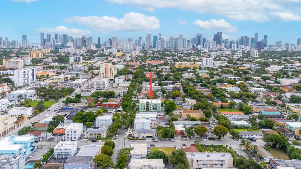 Real estate property located at 1530 2nd St #106, Miami-dade, Villa Del Sol Condo, Miami, FL