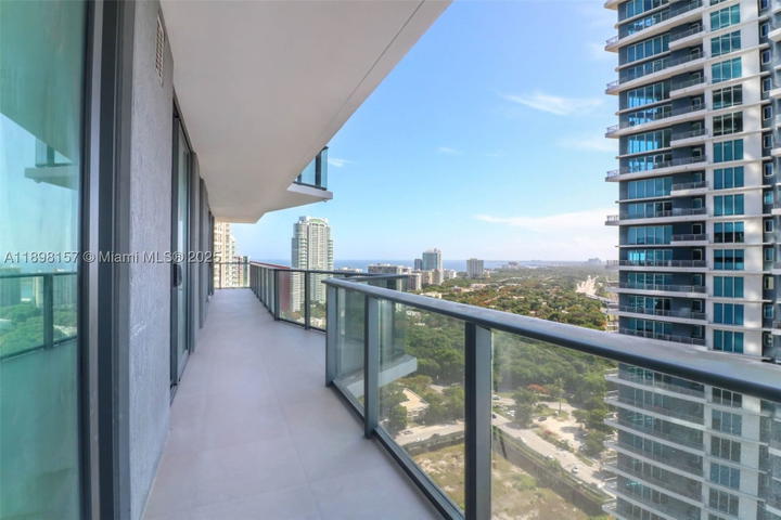 Real estate property located at 1300 miami #2706, Miami-dade, 1300 S Miami Avenue Condo, Miami, FL