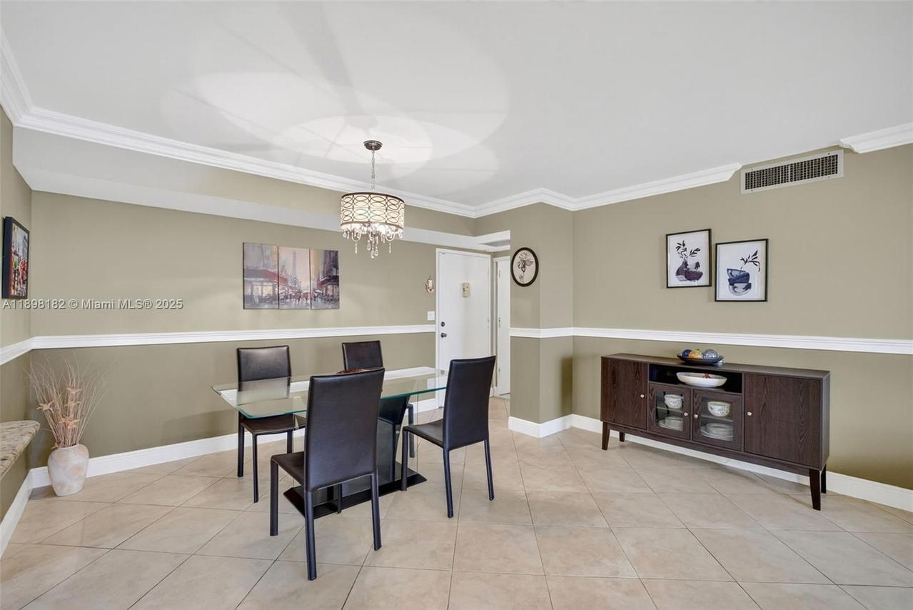 Real estate property located at 1833 Ocean Dr #1004, Broward, Plaza Towers North Condo, Hallandale Beach, FL