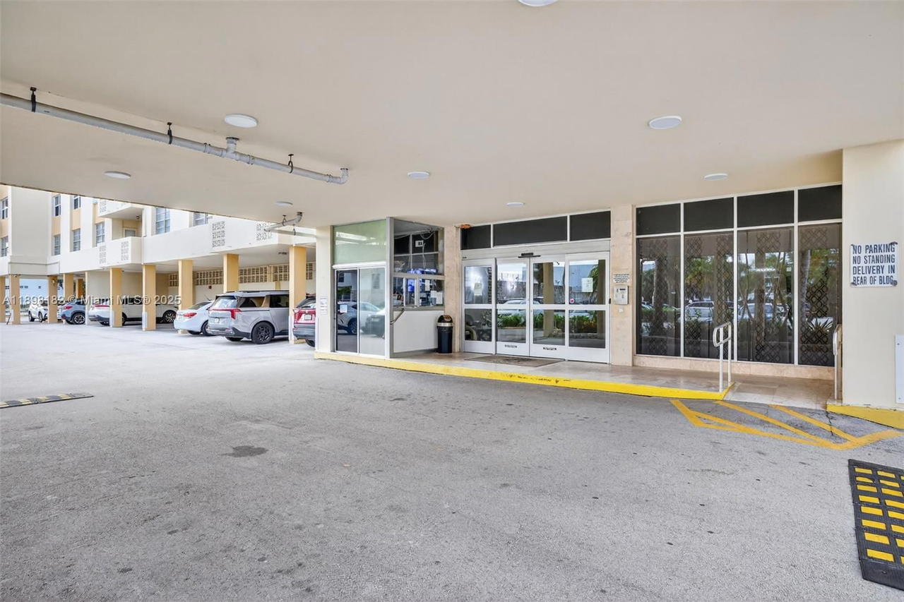 Real estate property located at 1833 Ocean Dr #1004, Broward, Plaza Towers North Condo, Hallandale Beach, FL
