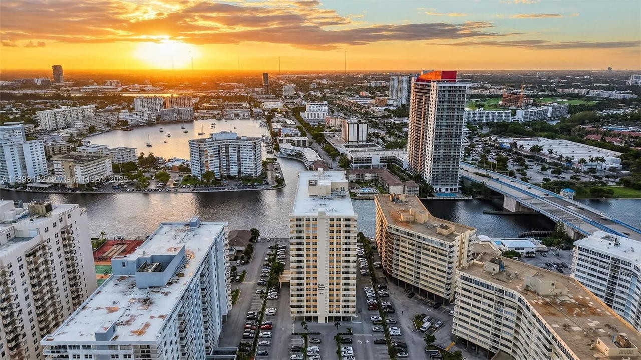 Real estate property located at 1833 Ocean Dr #1004, Broward, Plaza Towers North Condo, Hallandale Beach, FL