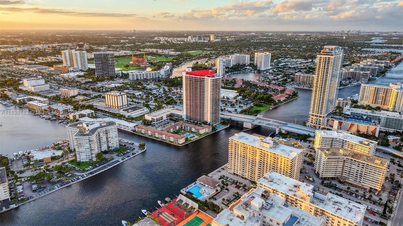 Real estate property located at 1833 Ocean Dr #1004, Broward, Plaza Towers North Condo, Hallandale Beach, FL