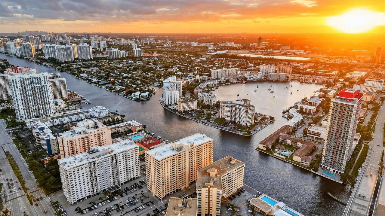 Real estate property located at 1833 Ocean Dr #1004, Broward, Plaza Towers North Condo, Hallandale Beach, FL