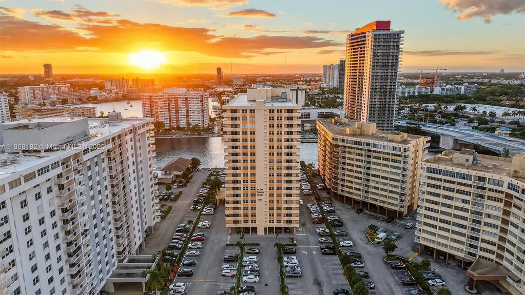 Real estate property located at 1833 Ocean Dr #1004, Broward, Plaza Towers North Condo, Hallandale Beach, FL