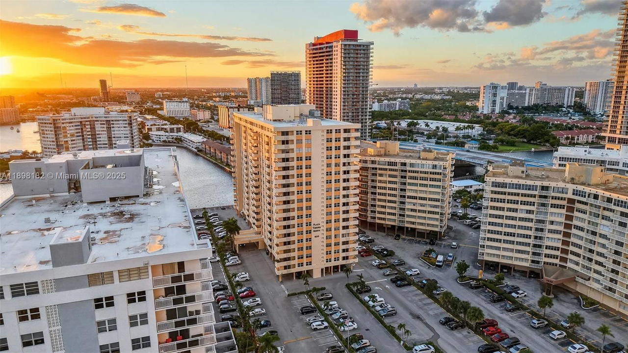 Real estate property located at 1833 Ocean Dr #1004, Broward, Plaza Towers North Condo, Hallandale Beach, FL