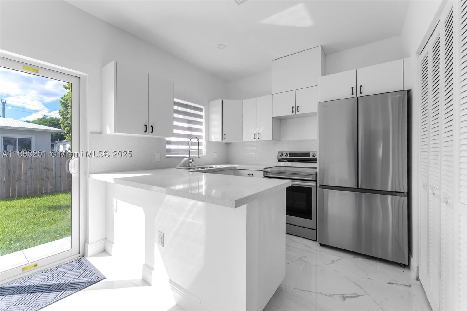Real estate property located at 3840 91st Ave, Miami-dade, Olympic Heights, Miami, FL