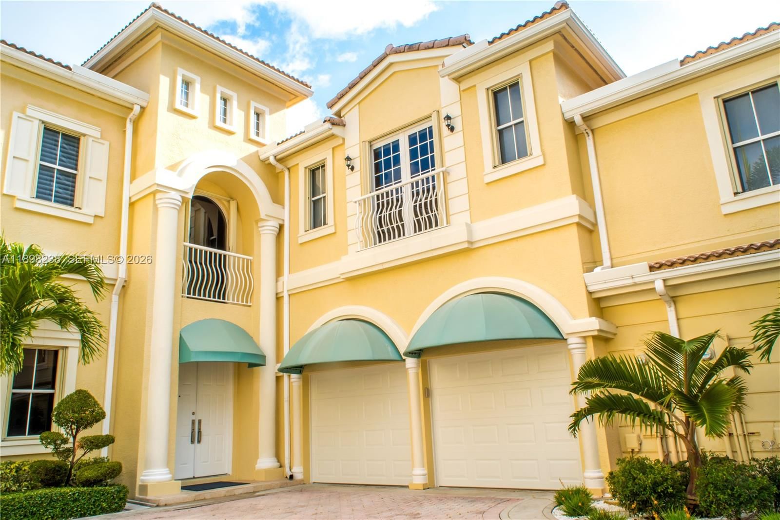 Real estate property located at 3705 214  St #13, Miami-dade, The Courtyards At The Poi, Aventura, FL