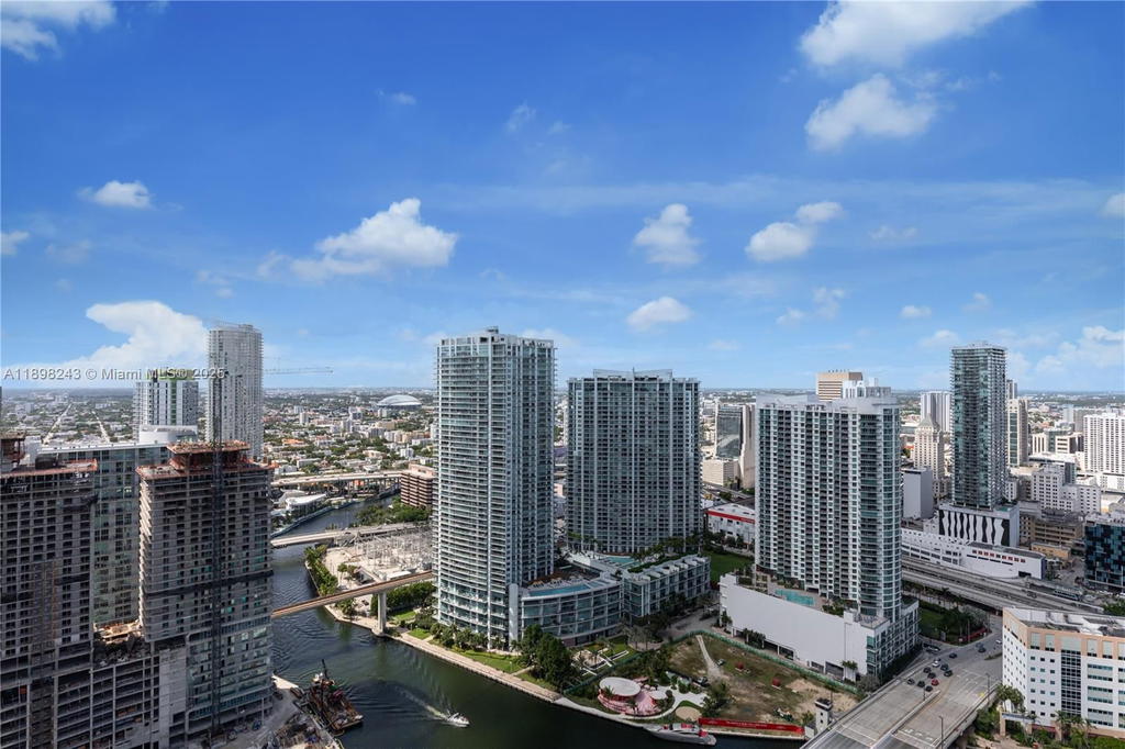 Real estate property located at 68 6th St #3906, Miami-dade, Reach Condo, Miami, FL