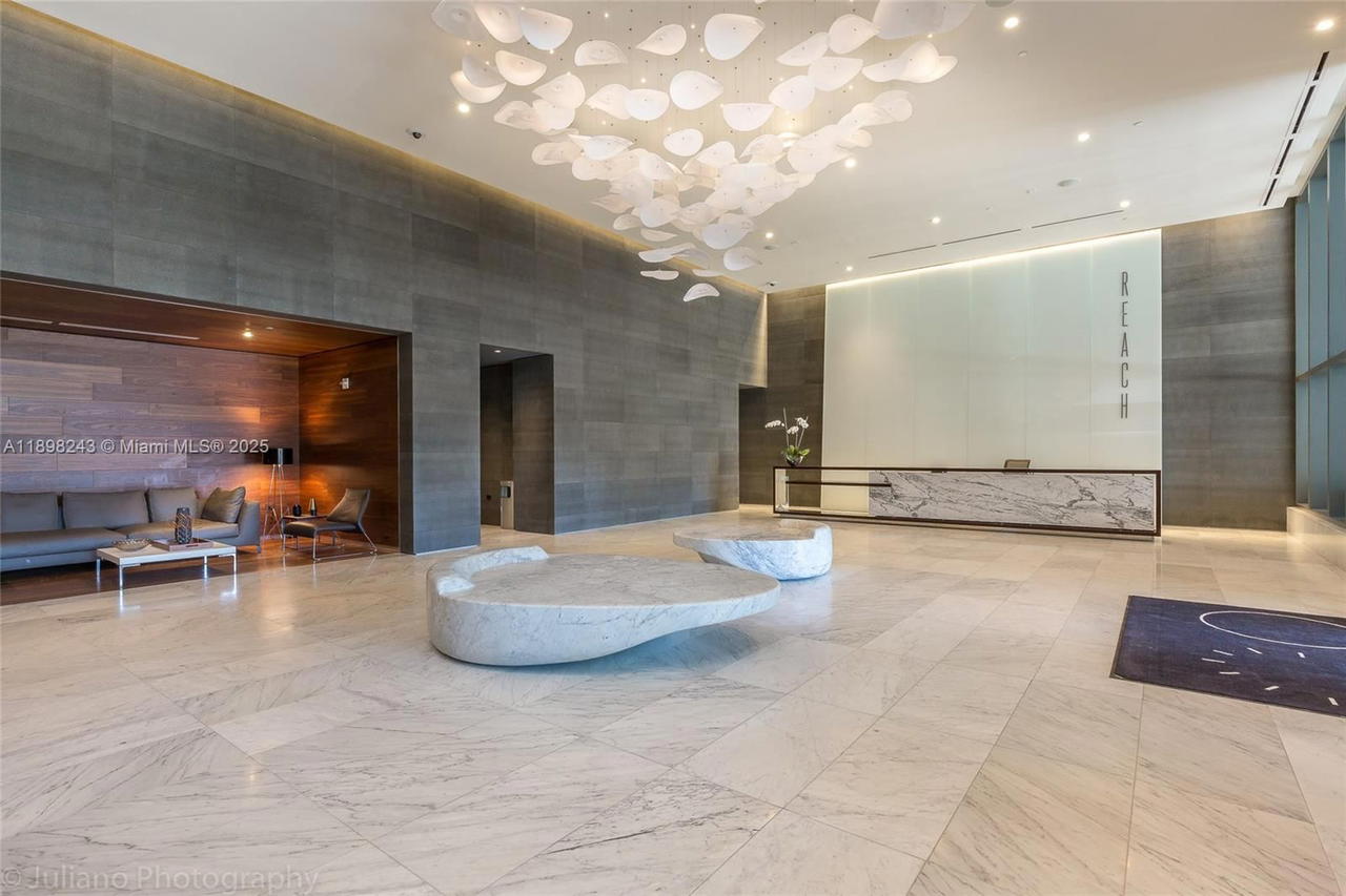Real estate property located at 68 6th St #3906, Miami-dade, Reach Condo, Miami, FL