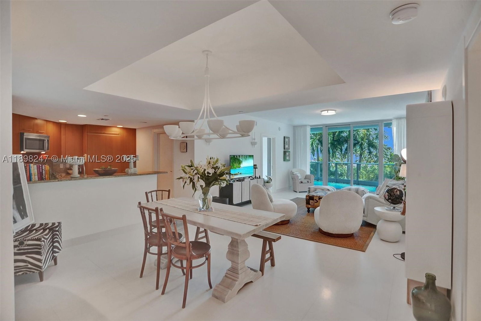 Real estate property located at 2627 Bayshore Dr #506, Miami-dade, Grovenor House Condo, Coconut Grove, FL